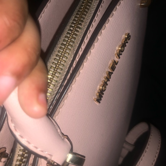 Michael kors purse - Picture 2 of 4